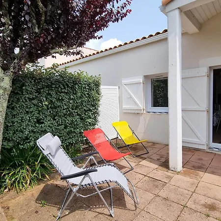 Holiday home Maison Cosy Avec Piscine, Proche Plages Et Commerces A - Fr-1-22-194 La Tranche-sur-Mer